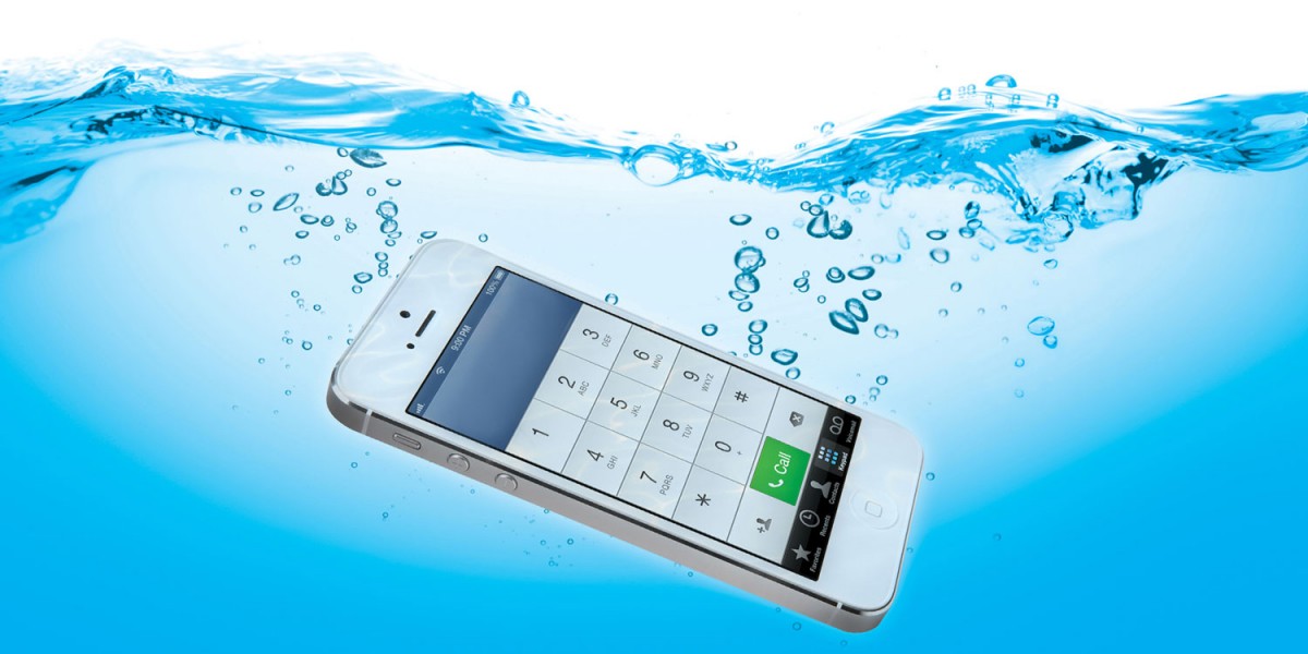 iphone-on-water